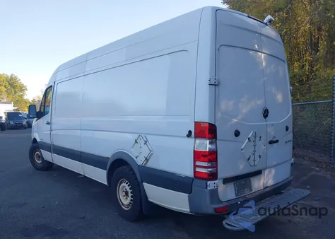 2014 Mercedes-Benz Sprinter 2500 High Roof из США, поврежденный, VIN WD3PE8DE6E5897902